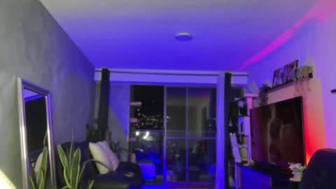 Snapshot of diagostone chatting on 11-06-25, 11:15 Diego online show from 11-06-25, 11:15