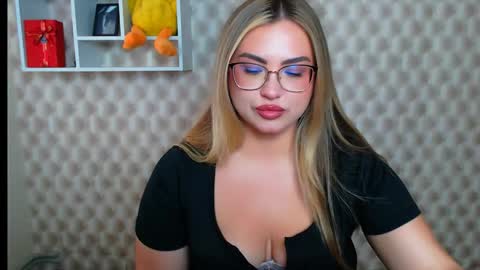 Snapshot of diamantkriss_ chatting on 06-02-26, 08:49 Kriss online show from 06-02-26, 08:49