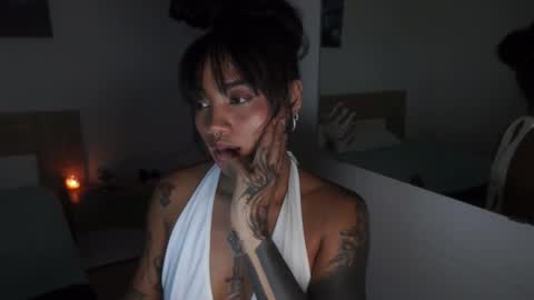 Snapshot of diamon_kataleya chatting on 10-27-25, 11:47 Melissa My schedule 10pm time Colombia online show from 10-27-25, 11:47