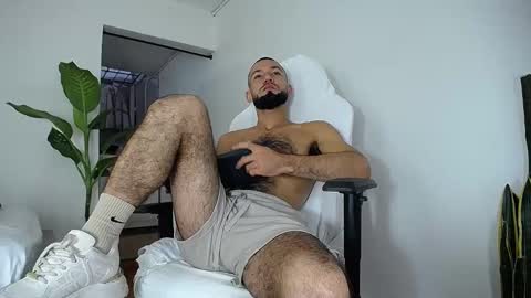 MaSSimo online show from 10-18-25, 10:10