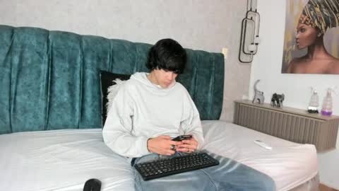 Snapshot of diamond_twink chatting on 06-26-26, 02:21 diamond_twink online show from 06-26-26, 02:21