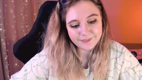 Diana online show from 02-18-25, 01:22