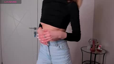 Diana  online show from 12-21-25, 02:19