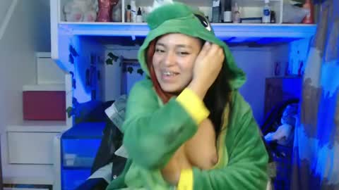 Snapshot of diana_smit_ chatting on 12-22-24, 05:23 diana online show from 12-22-24, 05:23