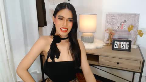 Snapshot of diana_victoria chatting on 10-24-25, 05:20 diana_victoria online show from 10-24-25, 05:20
