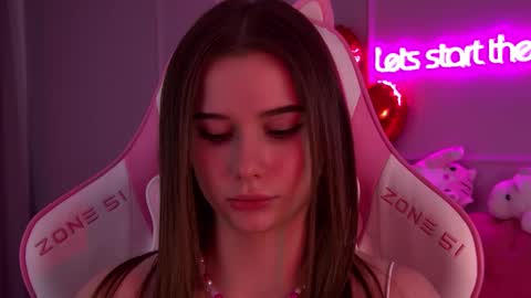 Diana online show from 02-14-25, 01:02