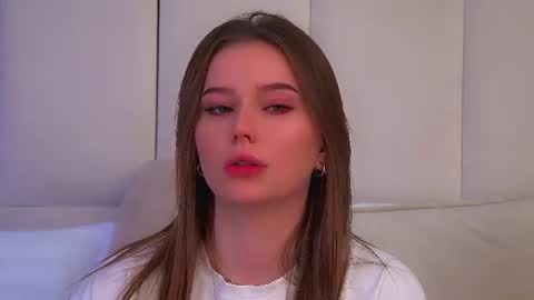Snapshot of dianabecker chatting on 06-25-26, 06:34 Diana online show from 06-25-26, 06:34