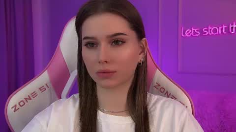 Snapshot of dianabecker chatting on 07-04-26, 06:41 Diana online show from 07-04-26, 06:41
