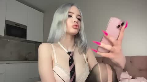 Snapshot of dianadesire_ chatting on 06-22-26, 09:34 Diana online show from 06-22-26, 09:34