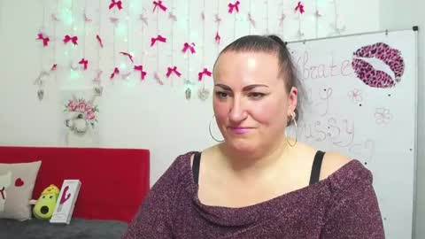 Snapshot of dianamgg chatting on 04-30-26, 05:47 Diana online show from 04-30-26, 05:47