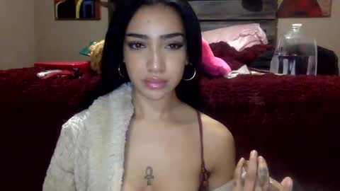 Snapshot of dianaxoagua chatting on 02-17-26, 06:21 Dianaseshh online show from 02-17-26, 06:21
