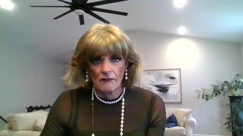 Snapshot of dianeheels chatting on 01-08-25, 05:37 dianeheels online show from 01-08-25, 05:37