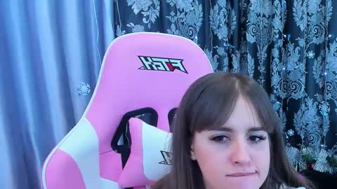 Snapshot of dianna_milton chatting on 12-19-24, 11:29 Dianna online show from 12-19-24, 11:29