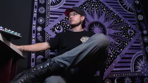 DICAPRIO online show from 01-17-25, 10:12