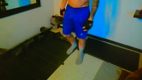 Snapshot of dickdamian_ chatting on 01-26-25, 06:16 Damin online show from 01-26-25, 06:16