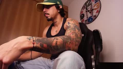 Snapshot of dickdamian_ chatting on 10-03-25, 08:06 Damin online show from 10-03-25, 08:06