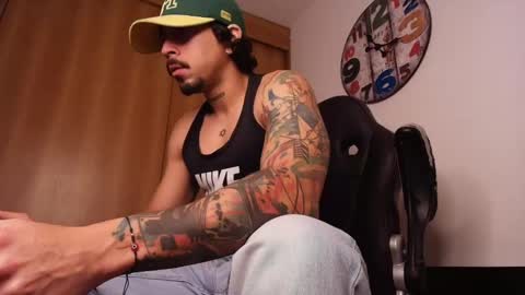 Snapshot of dickdamian_ chatting on 10-05-25, 05:44 Damin online show from 10-05-25, 05:44