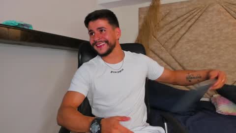 Dick Griffith online show from 01-08-25, 01:53