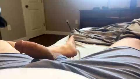 Snapshot of dicknhand699 chatting on 11-27-25, 01:46 dicknhand699 online show from 11-27-25, 01:46