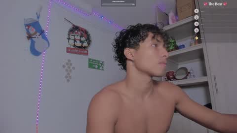 Snapshot of diegsz_ chatting on 01-06-25, 07:09 diego online show from 01-06-25, 07:09
