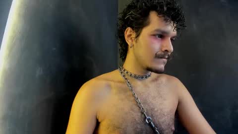 Snapshot of diemond_latinx98 chatting on 12-22-25, 05:54 diemond_latinx98 online show from 12-22-25, 05:54