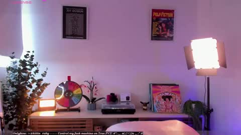 Snapshot of digitalkisses chatting on 05-28-26, 06:38 Estef Ger online show from 05-28-26, 06:38