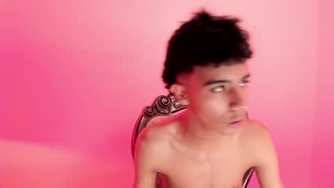 dikey_18 online show from 02-08-25, 11:02