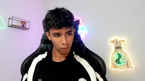 dikey_18 online show from 03-11-25, 05:49