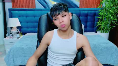  DILAN online show from 03-25-26, 07:09