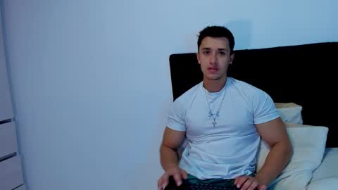 Snapshot of dilan_coy chatting on 01-17-25, 02:28 Dilan Coy online show from 01-17-25, 02:28