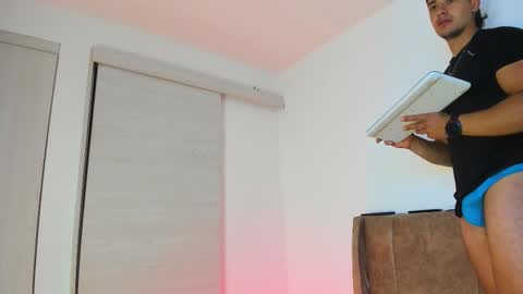 Dilan Coy online show from 12-20-25, 11:01