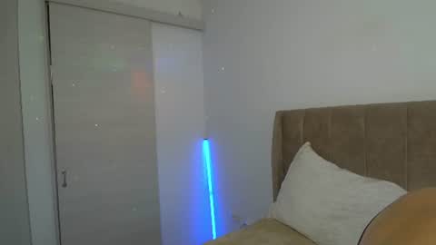 Snapshot of dilan_coy chatting on 06-19-26, 10:02 Dilan Coy online show from 06-19-26, 10:02