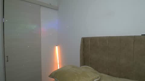 Snapshot of dilan_coy chatting on 06-20-26, 10:34 Dilan Coy online show from 06-20-26, 10:34
