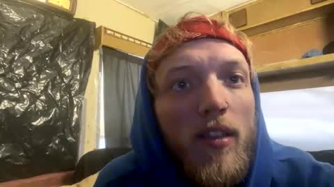 Snapshot of dilf_96 chatting on 12-13-25, 09:31 Daddy online show from 12-13-25, 09:31