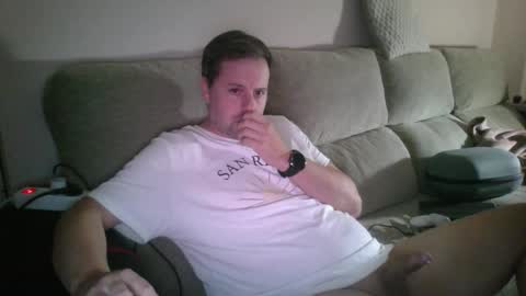 dili999 online show from 09-20-25, 06:14