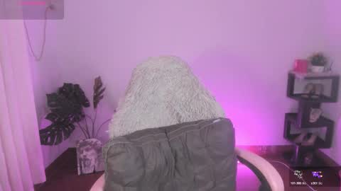 Snapshot of dillariahook chatting on 09-18-25, 05:04 LEXI X BARBIE online show from 09-18-25, 05:04