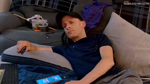 Dilldough405 online show from 09-17-25, 07:04