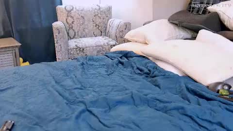 Dilldough405 online show from 09-19-25, 03:02