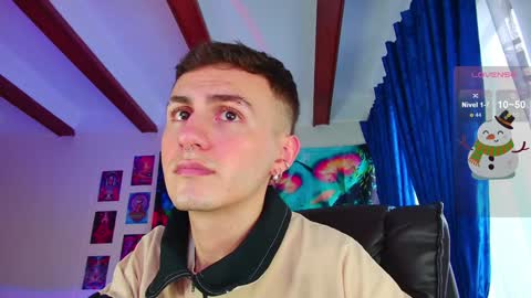 Julian Independent Model online show from 12-06-24, 10:19