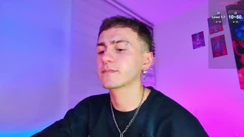 Julian Independent Model online show from 04-04-26, 11:13