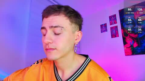 Julian Independent Model online show from 04-07-26, 11:26