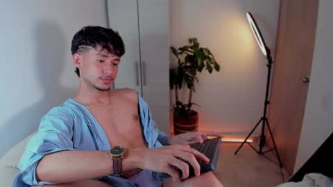 Snapshot of dimitri_targaryen chatting on 01-08-25, 06:41 Fabian online show from 01-08-25, 06:41