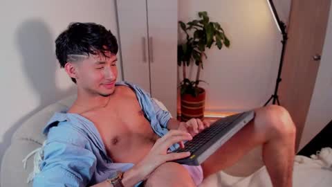 Snapshot of dimitri_targaryen chatting on 01-08-25, 11:32 Fabian online show from 01-08-25, 11:32