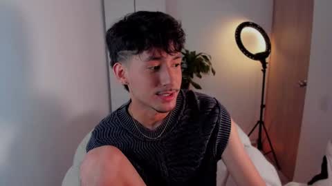 Snapshot of dimitri_targaryen chatting on 01-10-25, 04:12 Fabian online show from 01-10-25, 04:12