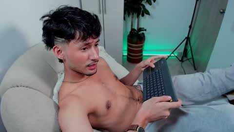 Snapshot of dimitri_targaryen chatting on 01-22-25, 07:03 Fabian online show from 01-22-25, 07:03