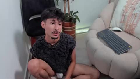 Snapshot of dimitri_targaryen chatting on 02-22-25, 01:44 Fabian online show from 02-22-25, 01:44