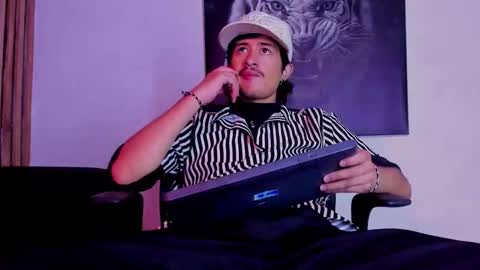 Snapshot of dimitrideluxe chatting on 09-08-25, 07:02 Dimitri online show from 09-08-25, 07:02