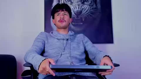 Snapshot of dimitrideluxe chatting on 09-16-25, 01:39 Dimitri online show from 09-16-25, 01:39