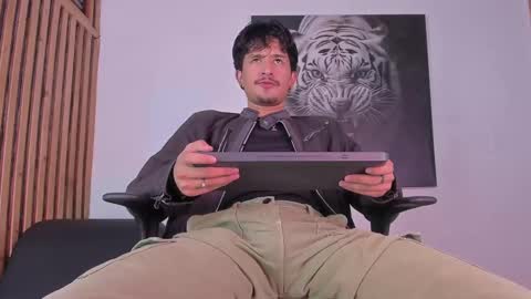 Snapshot of dimitrideluxe chatting on 10-09-25, 07:45 Dimitri online show from 10-09-25, 07:45