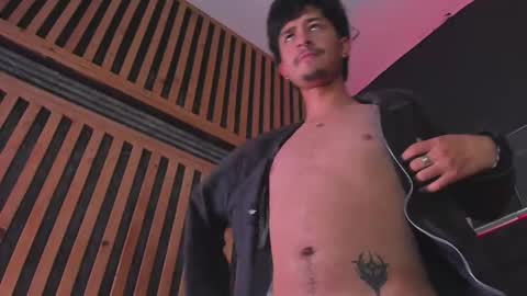 Snapshot of dimitrideluxe chatting on 11-12-25, 11:47 Dimitri online show from 11-12-25, 11:47